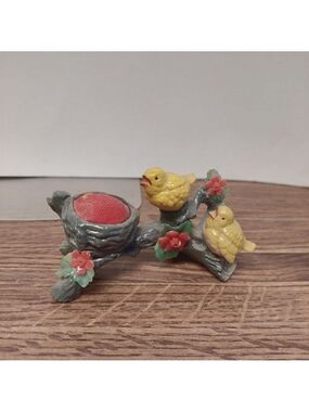 Vintage* 40s Canaries and Nest Sewing Pin Cushion